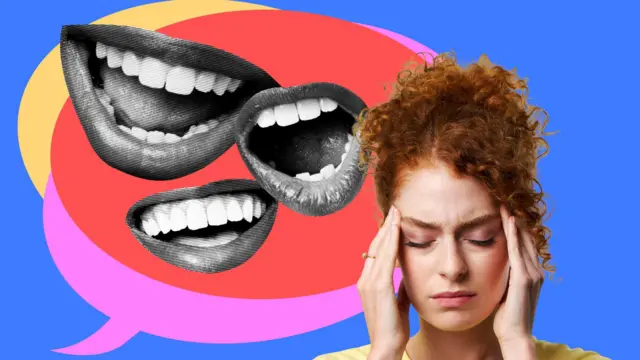 سيدة تغمض عينيها وتضع يديها على جانبي رأسها وكأنها تتألم، وفي الخلفية أفواه تتحدث وفقاعات كلام