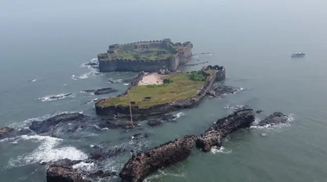 पद्मदुर्ग किल्ला