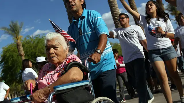 Una protesta en contra de Joe Arpaio en 2010