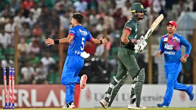 کرېکت
