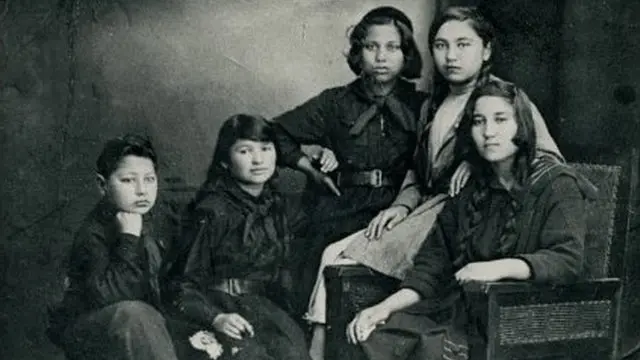 Ёш санъаткорлар