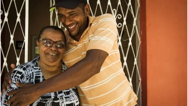 Elizabete Maria da Silva e Carlos André dos Santos