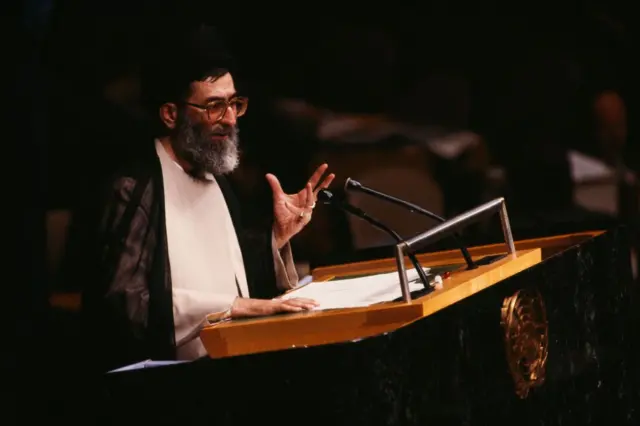 آیت اللہ خامنہ ای