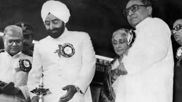 ਭਾਰਤ ਦੇ ਸੰਵਿਧਾਨ ਮੁਤਾਬਕ ਰਾਸ਼ਟਰਪਤੀ ਦਾ ਕਾਰਜਕਾਲ ਖਤਮ ਹੋਣ ਤੋਂ ਬਾਅਦ ਉਹ ਦੁਬਾਰਾ ਰਾਸ਼ਟਰਪਤੀ ਦੇ ਅਹੁਦੇ ਲਈ ਚੋਣ ਲੜ ਸਕਦੇ ਹਨ।