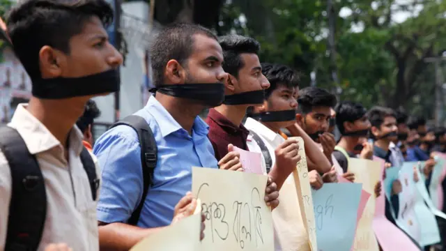 শিশুদের অধিকারের জন্য প্রতিবাদ