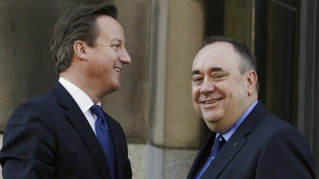 David Cameron e Alex Salmond em 2012