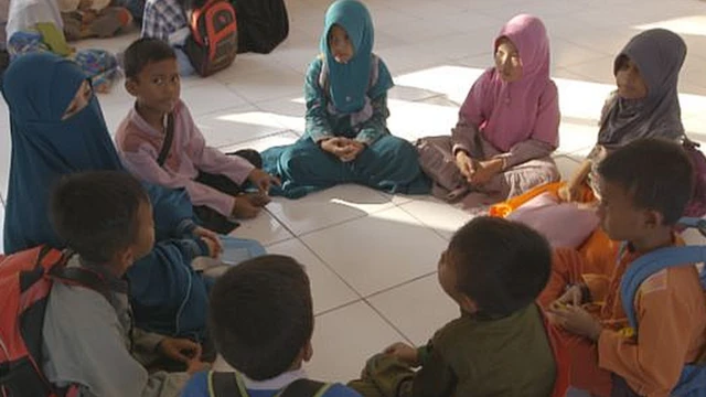 আফটার-স্কুল কার্যক্রম চালাচ্ছেন লুলু ফৌজি