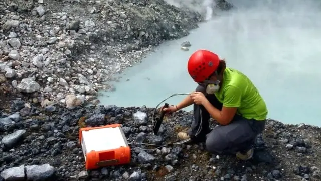 El lago dentro del volcán Poás tiene condiciones similares a las que hubo en Marte hace 3.500 millones de años.