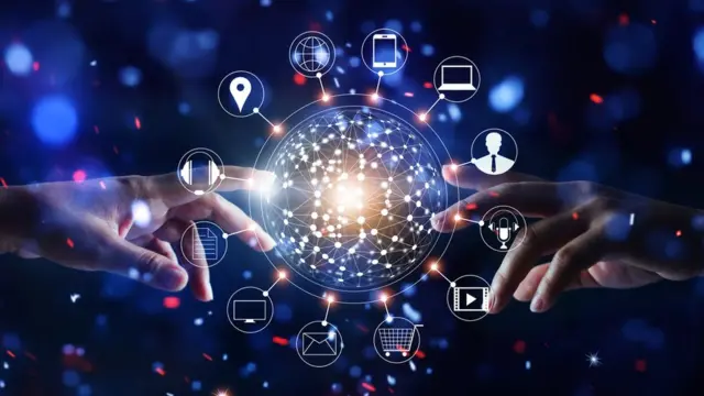 தமிழின் தொன்மை கீழடி என்றால் எதிர்காலம் இதுதானா?