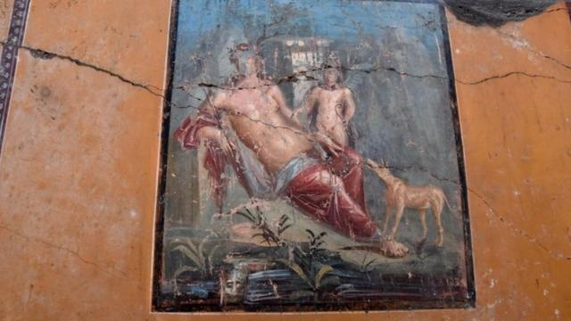 폼페이 시대에 그려진 나르키소스 벽화가 발견됐다