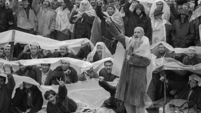 Гражданская война в республике начала разгораться еще до развала СССР, митинги проходили в Душанбе всю вторую половину 1991 года