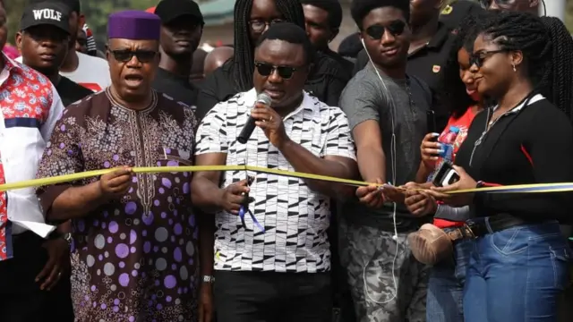 Gov. Ben Ayade declare carnival match pass open
