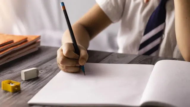 மாணவர்களுக்கு எதிரான தீண்டாமை