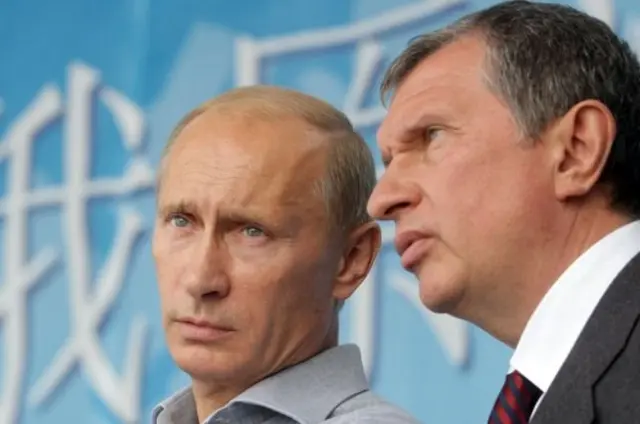 Vladimir Putin ve Igor Sechin