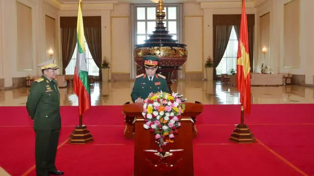 တယ်လီဖုန်းအော်ပရေတာ မိုင်တဲဟာ ဗီယက်နမ်တပ်မတော်ဘက်က ရင်းနှီးမြှုပ်နှံမှု ပါဝင်ထား