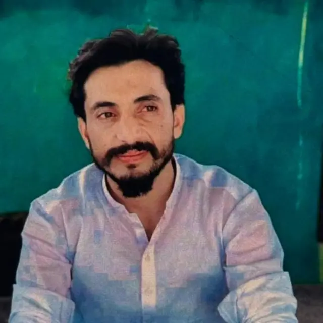 کراچی کے علاقے گلستان جوہر کے رہائشی مبارک جب خامنہ ای کی موت پر ہونے والے احتجاج میں شرکت کے لیے گئے تو ان کے اہل خانہ کو اس بات کا علم بھی نہ تھا۔