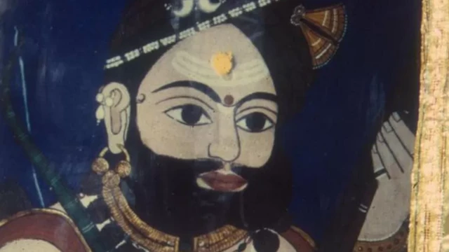 آنوپگیری گوسین را مادر بیوهاش به خاطر فقر در کودکی به یک جنگسالار واگذار کرد