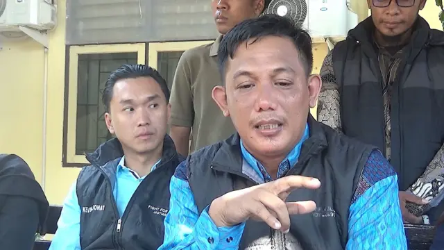 Tim kuasa hukum keluarga S.