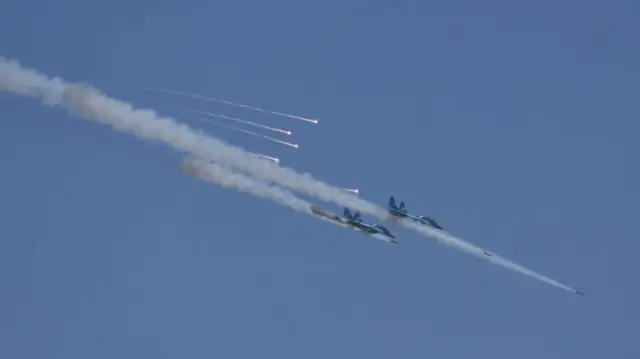 မြန်မာစစ်တပ်ရဲ့ တိုက်လေယာဉ်တချို့ (ပုံဟောင်း)