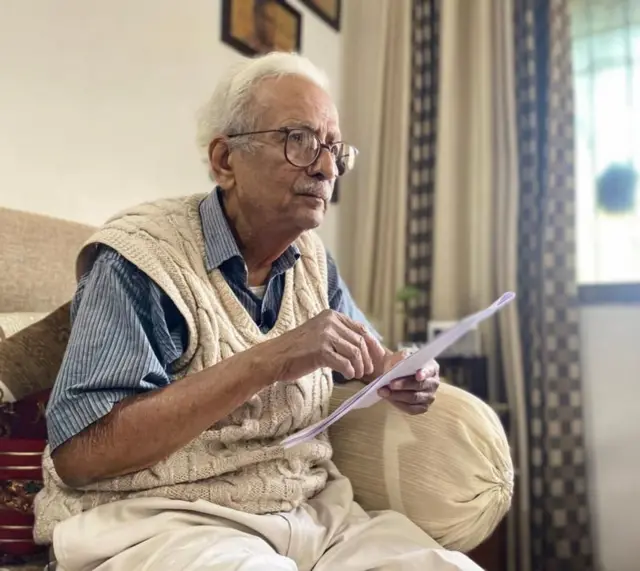 'नौकर की कमीज' या त्यांच्या पहिल्या कादंबरीला हिंदी साहित्यात महत्त्वाचं स्थान आहे.