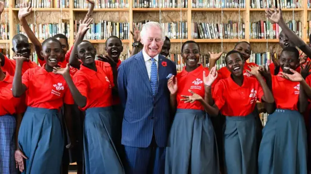 एक मुद्दा यह भी है कि ब्रिटेन के किंग चार्ल्स अब भी औपचारिक तौर पर राष्ट्रमंडल के प्रमुख हैं