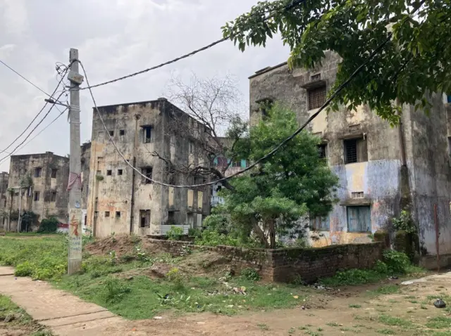  रोहतास इंडस्ट्रीज़ के कर्मियों के लिए बनी कॉलोनी.