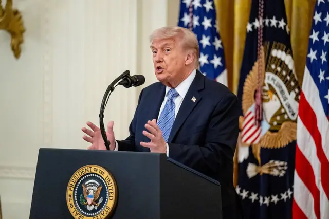 ABD Başkanı Donald Trump, 4 Mayıs 2026 Pazartesi günü ABD’nin Washington DC kentinde, Beyaz Saray’da düzenlenen küçük işletmeler zirvesinde konuşuyor.