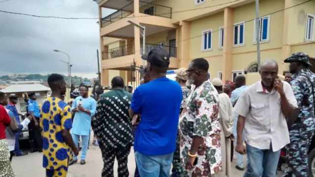 Awọn olubanikẹdun