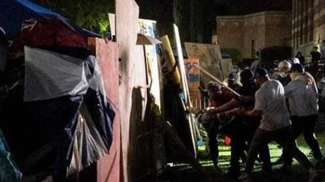 அமெரிக்காவில் மாணவர் போராட்டம்