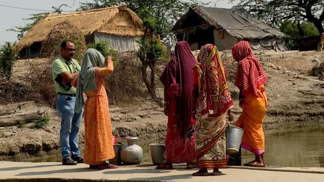 নিজে যৌন নির্যাতনের শিকার হয়েছেন, এরকম কোনও নারীর সঙ্গে সরাসরি কথা বলতে পারে নি বিবিসি