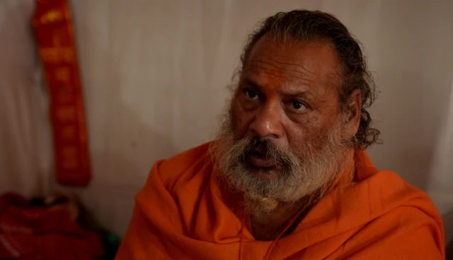 आवाहन आखाड्याचे महंत कैलाश पुरी