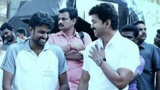 தலைவா படத்தின் படப்பிடிப்பு தளத்தில் நடிகர் விஜய் மற்றும் இயக்குநர் விஜய்