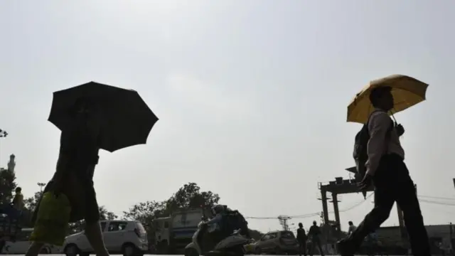 চুয়াডাঙ্গায় বেশ কয়েক দিন ধরেই সর্বোচ্চ তাপমাত্রা রেকর্ড করা হচ্ছে।