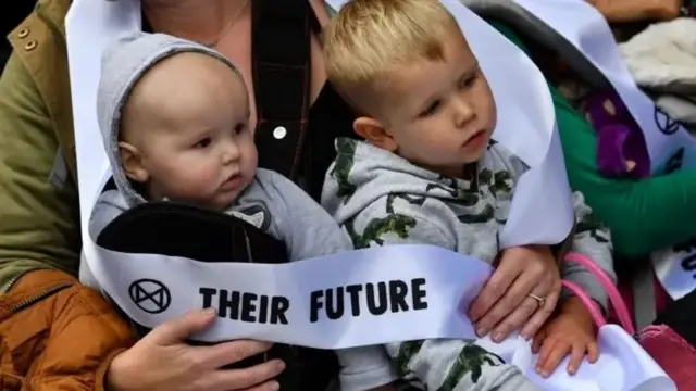 Sejak 2013, setiap bayi yang baru lahir di Lestijärvi, salah satu kota terkecil di Finlandia, 'bernilai' €10.000 atau setara Rp155,5 juta. 