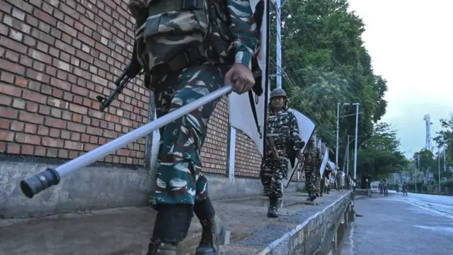 सुरक्षा बल