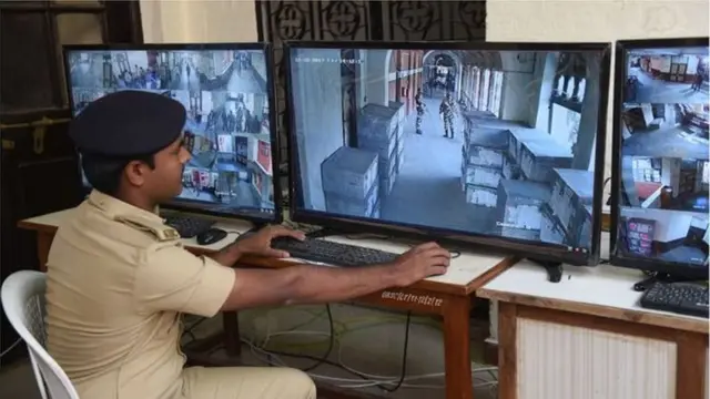 ఈవీఎంలు దొరికాయా