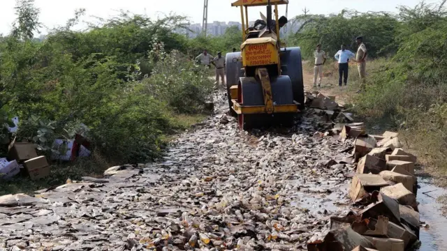 પ્રતીકાત્મક તસવીર