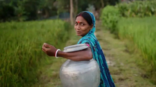 महिला