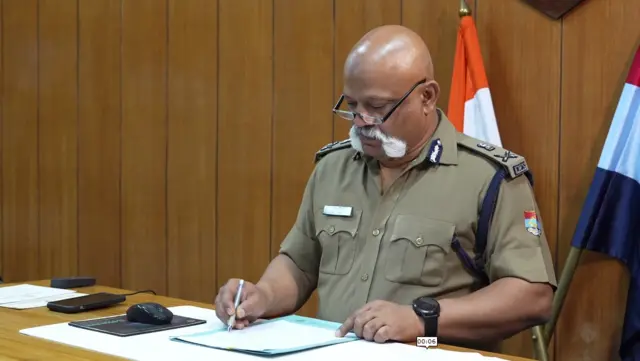 आईपीएस अधिकारी अमित सिन्हा