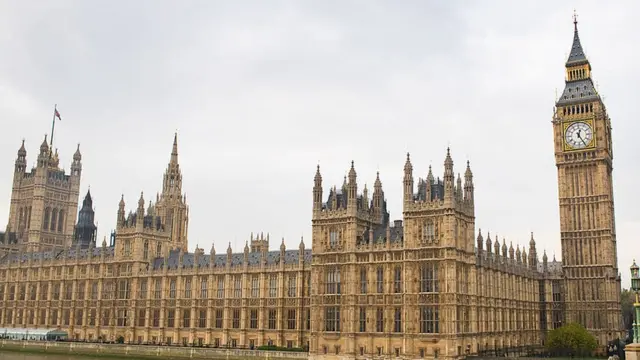 ब्रिटीश संसद इमारत