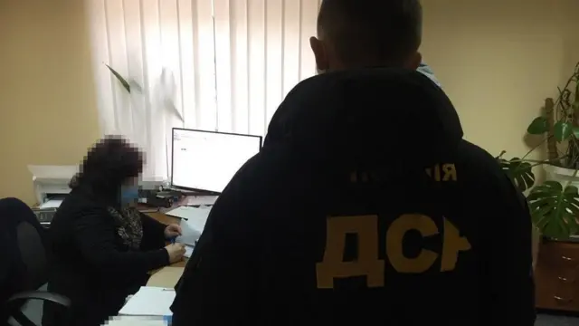 Поліція викрила продаж фейкових довідок про Covid-19 у Києві
