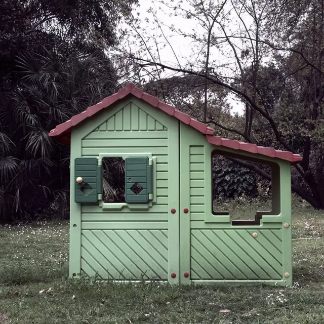 deca se igraju u kuči