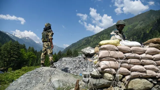 भारत चीन सीमा समझौता: सेना के पीछे हटने पर विशेषज्ञों ने क्या कहा?