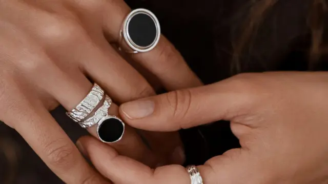 அதிகரிக்கும் வெள்ளி விலை - காரணம் என்ன?