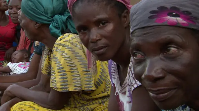 Des femmes et des enfants sont encore réfugiés dans les églises