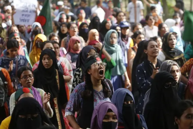 রাজনীতিতে নারীর অংশগ্রহণ নিশ্চিতে রাজনৈতিক দলগুলোর ভূমিকার রয়েছে