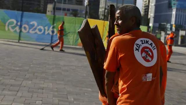 Медработник в Рио-де-Жанейро