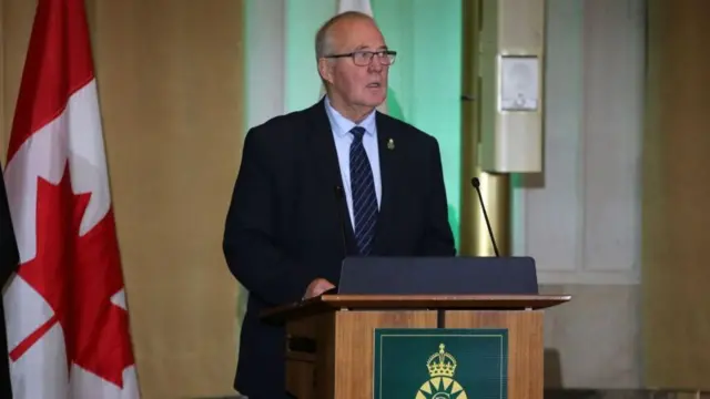 కెనడా రక్షణ మంత్రి బిల్ బ్లెయర్