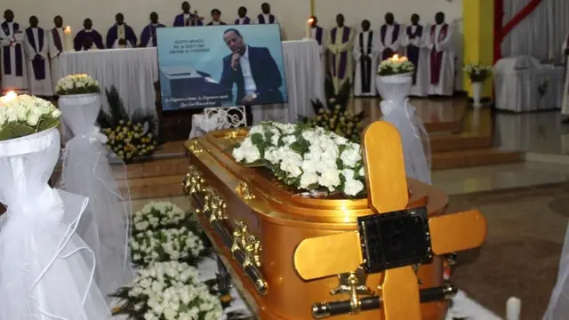 Mu muhango wo kumushyingura