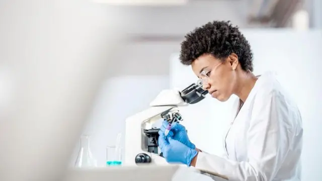 బాలికల విద్య, క్యాన్సర్ పరిశోధనలు, సోలార్ పవర్, పేదరికం, కొత్త ఏడాదిపై ఆశలు